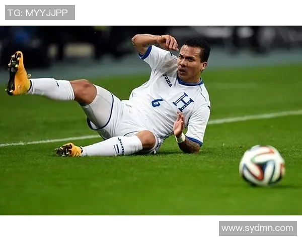 足球明星脚后跟受伤瞬间曝光球迷心痛不已的背后故事 足球明星脚后跟受伤瞬间曝光球迷心痛不已的背后故事