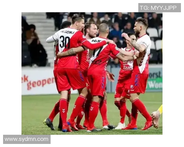 兹沃勒主场迎战乌德勒支两队争夺关键三分的精彩对决 兹沃勒主场迎战乌德勒支两队争夺关键三分的精彩对决